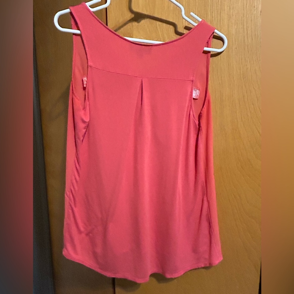 Women's Sleeveless Pink Top